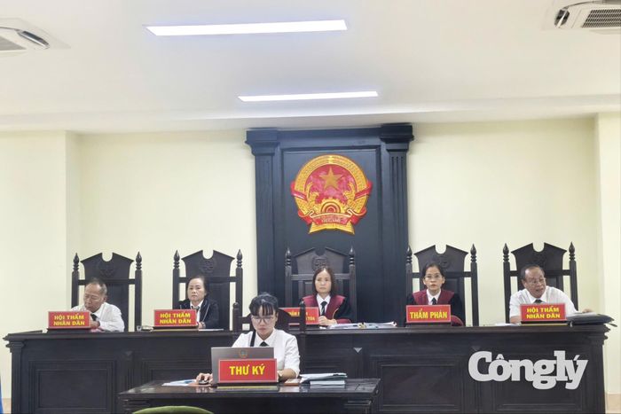 HĐXX TAND tỉnh Đắk Lắk tại phiên tòa sơ thẩm.