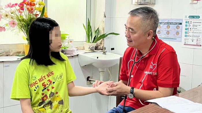 Bác sĩ Nguyễn Lân Hiếu chia sẻ về chọn ngành học nội trú. Ảnh: BSCC