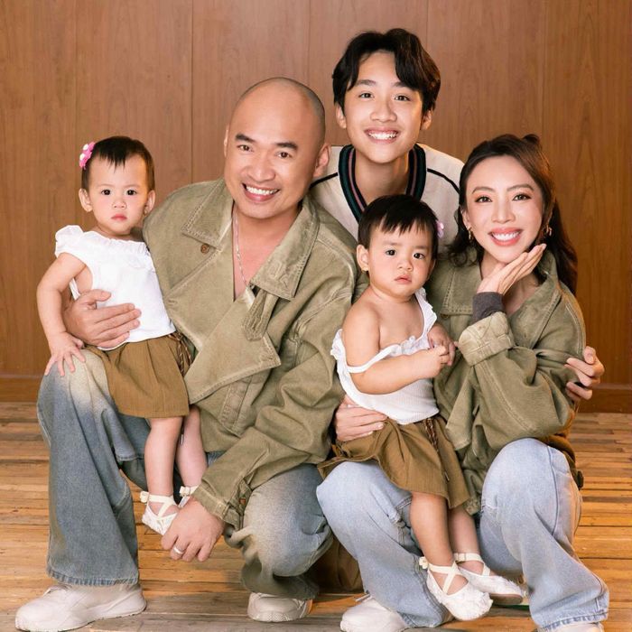 Gia đình hạnh phúc viên mãn của vợ chồng Thu Trang - Tiến Luật.