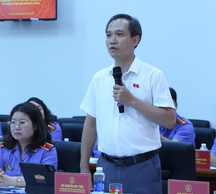 Đồng chí Nguyễn Duy Tiến - Đại biểu Quốc hội hoạt động chuyên trách, Ủy ban Pháp luật và Tư pháp của Quốc hội phát biểu tại buổi làm việc.