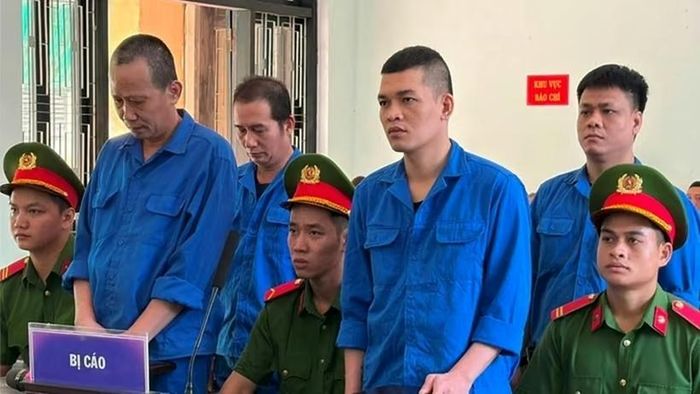 Các bị cáo trong vụ án mua bán ma túy do Nguyễn Đình Chiến cầm đầu.