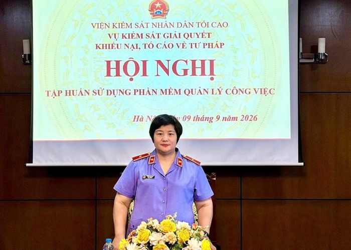 Đồng chí Mai Thị Nam, Vụ trưởng Vụ 12, VKSND tối cao phát biểu chỉ đạo tại Hội nghị.
