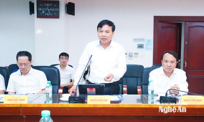 Đồng chí Nguyễn Như Khôi – Ủy viên Ban Chấp hành Đảng bộ tỉnh, Phó Chủ tịch HĐND tỉnh khẳng định vai trò quan trọng của báo chí nói chung, cơ quan Báo và phát thanh, truyền hình Nghệ An nói riêng trong công tác tuyên truyền về hoạt động của HĐND tỉnh. Ảnh: Mai Hoa