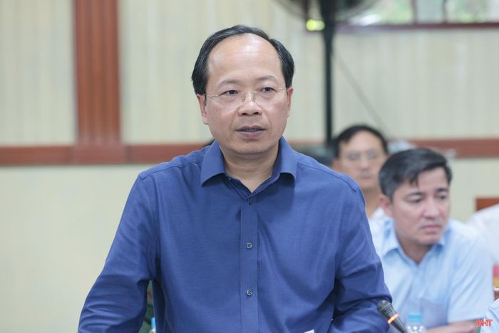 Đồng chí Nguyễn Duy Lâm - Ủy viên Trung ương Đảng, Bí thư Tỉnh ủy, Bí thư Đảng ủy Quân sự tỉnh, Trưởng ban Chỉ đạo Diễn tập khu vực phòng thủ tỉnh phát biểu tại cuộc làm việc.