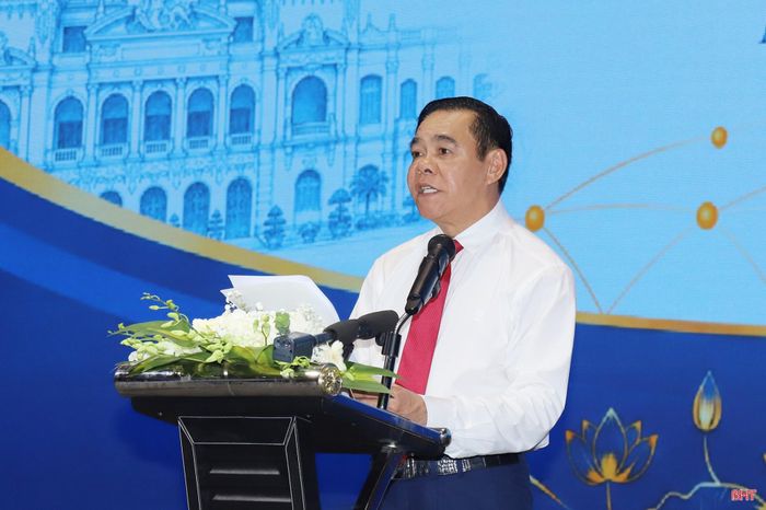 Đồng chí Võ Trọng Hải - Phó Bí thư Tỉnh ủy, Chủ tịch UBND tỉnh Nghệ An phát biểu khai mạc.