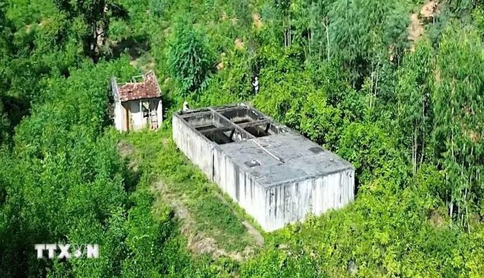 Trên địa bàn xã Nam Ba Đồn hiện có 5 công trình cấp nước tự chảy nhưng thời gian dài khai thác, cùng với tác động của thiên tai và quá trình đầu tư xây dựng hạ tầng, nhiều hạng mục của các công trình đã bị hư hỏng. (Ảnh: Thanh Thủy/TTXVN)
