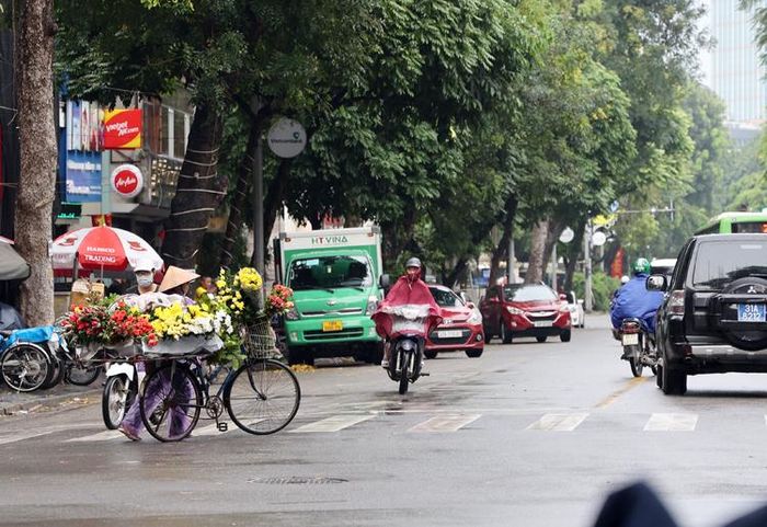 Từ chiều tối nay, Bắc Bộ có mưa, mưa rào và dông rải rác, cục bộ có nơi mưa to.