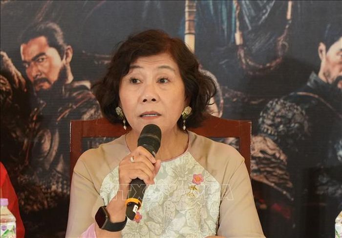 TS. Nguyễn Thị Hậu, Tổng Thư ký Hội Khoa học Lịch sử Thành phố Hồ Chí Minh, phát biểu tại hội thảo.
