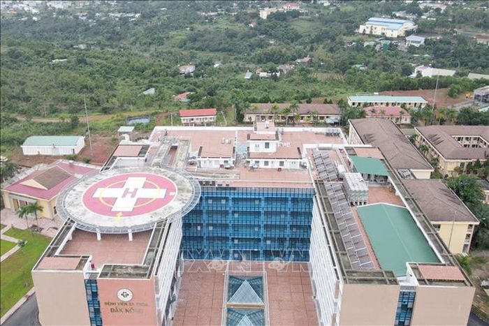 Tòa nhà chính nâng cấp của Bệnh viện Đa khoa Đắk Nông nhìn từ trên cao. Ảnh: Hưng Thịnh/TTXVN