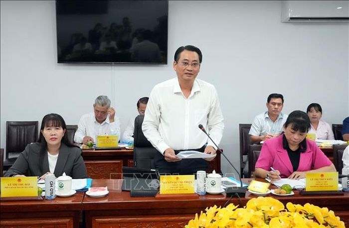 Phó Chủ tịch UBND tỉnh Vĩnh Long Nguyễn Quỳnh Thiện phát biểu tại buổi làm việc.