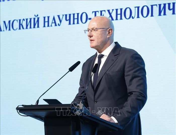 Phó Thủ tướng Nga Dmitry Chernyshenko phát biểu. Ảnh: Thống Nhất/TTXVN