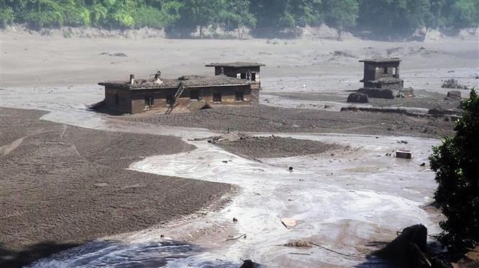 Khu vực bị tàn phá do lũ quét cuốn theo bùn đất tại huyện Rasuwa, Nepal, ngày 26/8/2026. Ảnh: ANI/TTXVN phát