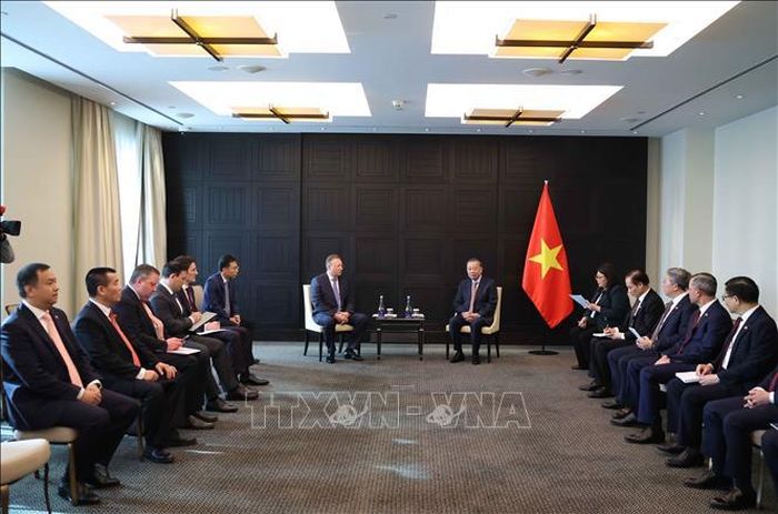 Tổng Bí thư, Chủ tịch nước Tô Lâm tiếp ông Sergei Kudryashov, Tổng Giám đốc Công ty Cổ phần Zarubezhneft. Ảnh: Thống Nhất/TTXVN