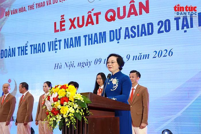 Bí thư Trung ương Đảng, Phó Thủ tướng Phạm Thị Thanh Trà phát biểu tại Lễ xuất quân Đoàn thể thao Việt Nam dự ASIAD 20.