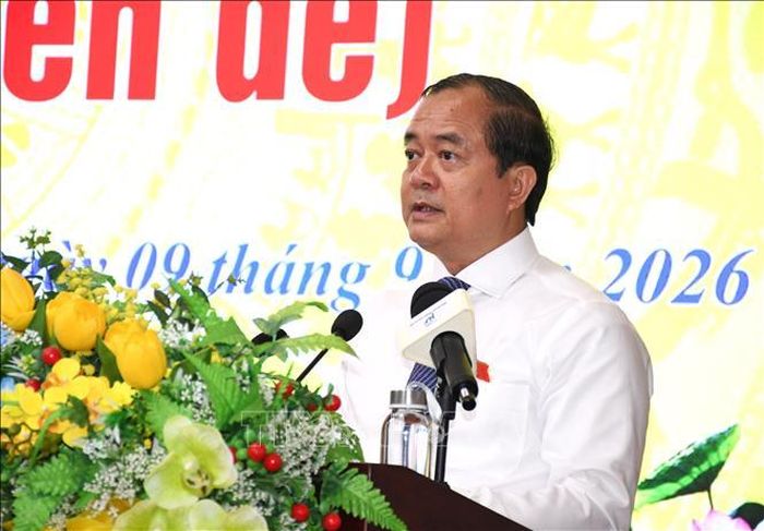 Chủ tịch HĐND tỉnh Tây Ninh Nguyễn Hồng Thanh, phát biểu bế mạc kỳ họp. Ảnh: Thanh Bình/TTXVN