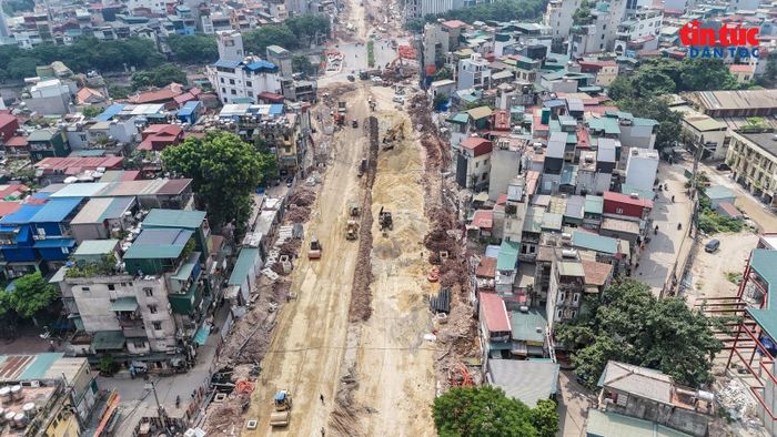 Ngay khi có mặt bằng, các nhà thầu đã tập trung nguồn lực thi công tuyến đường 2.5.