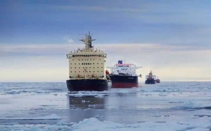 Đoàn tàu vận tải dọc theo Tuyến đường biển phía Bắc (NSR). Ảnh: High North News