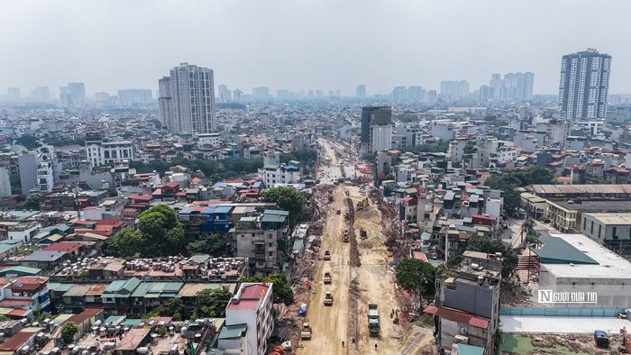 Dự án đường Vành đai 2,5 là tuyến giao thông quan trọng, nằm giữa Vành đai 2 và Vành đai 3, đi qua các khu dân cư hiện hữu và các khu đô thị mới, có vai trò kết nối liên khu vực, thúc đẩy phát triển thương mại, dịch vụ của thành phố. 