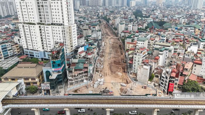 Đối với 2 đoạn Vũ Phạm Hàm - Trần Duy Hưng; Ngụy Như Kon Tum - Nguyễn Trãi đang được tập trung thi công nền đường và hệ thống thoát nước.
