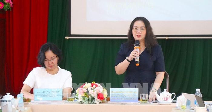 Bà Nguyễn Thị Thùy Linh, Chủ tịch Hội Liên hiệp phụ nữ thành phố Cần Thơ phát biểu tại hội thảo. Ảnh: Nguyễn Hằng - TTXVN