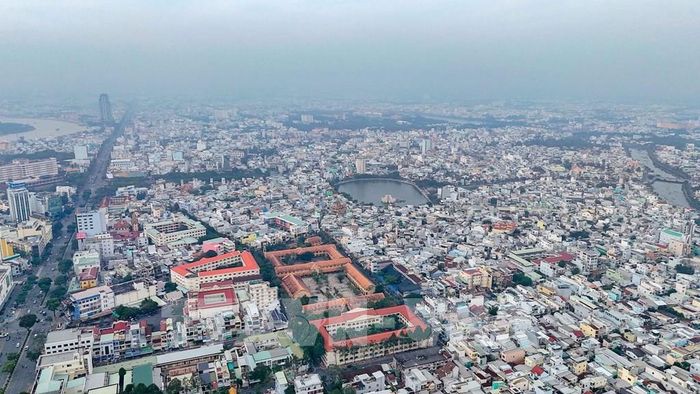 Theo nội dung nghiên cứu được đưa ra trong dự thảo, trung tâm hành chính thành phố Cần Thơ được định hướng quy mô khoảng 20 ha, bố trí đan xen trong các khu đô thị hành chính có quy mô khoảng 70 - 100 ha. Ảnh: Thanh Liêm - TTXVN 