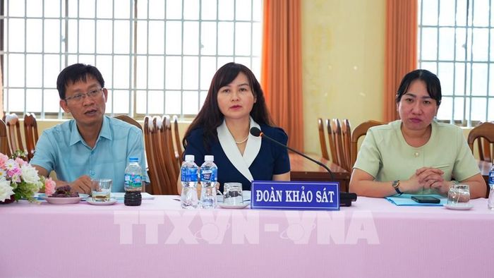 Phó Vụ trưởng Vụ Chính quyền địa phương Nguyễn Thị Tú Thanh nêu rõ mục đích và các nội dung trọng tâm trong chương trình khảo sát thực tế tại Tây Ninh. Ảnh: Minh Phú – TTXVN