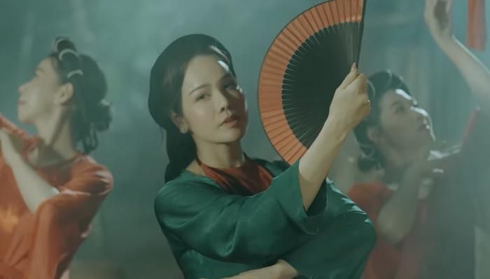 Hình ảnh của Nhật Kim Anh trong MV mới.