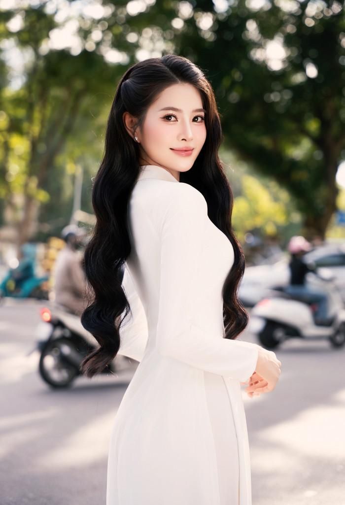 Trong thời gian tới, nàng Á khôi Hà Nội sẽ tiếp tục ưu tiên thời gian để hoàn thành chương trình Thạc sĩ.