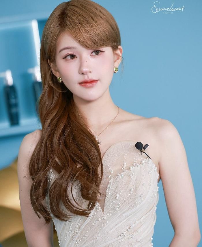 Triệu Lộ Tư.