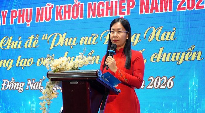 Bà Lê Thị Thanh Loan, Phó Chủ tịch Ủy ban MTTQ Việt Nam thành phố, Chủ tịch Hội LHPN TP Đồng Nai, phát biểu khai mạc