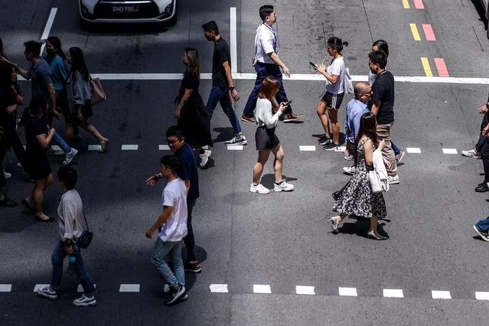 Một con phố đông đúc tại Singapore