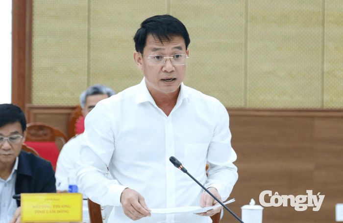 Giám đốc Sở Công Thương Nguyễn Bá Út phát biểu tại buổi làm việc.