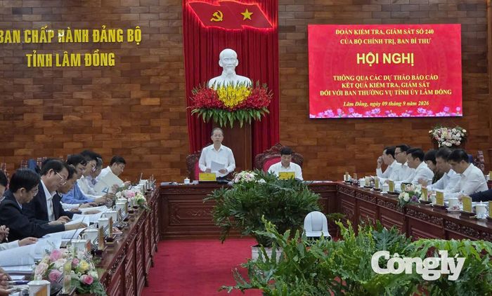 Quang cảnh buổi làm việc giữa Đoàn Kiểm tra, giám sát số 240 và Ban Thường vụ Tỉnh ủy Lâm Đồng.