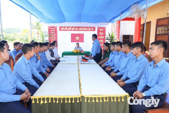 Đoàn công tác thăm, động viên cán bộ, chiến sĩ Đội K73 đang thực hiện nhiệm vụ tại tỉnh Pailin.