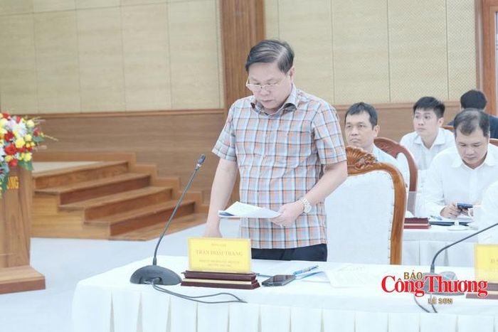 Ông Trần Hoài Trang, Phó Cục trưởng Cục Điện lực phát biểu tại buổi làm việc.