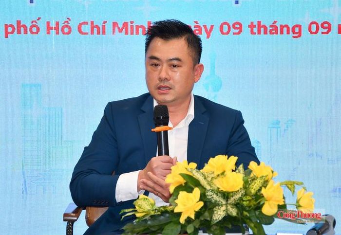 Diễn giả chia sẻ kinh nghiệm, những câu chuyện thực tiễn của doanh nghiệp trong triển khai truy xuất nguồn gốc tại tọa đàm.