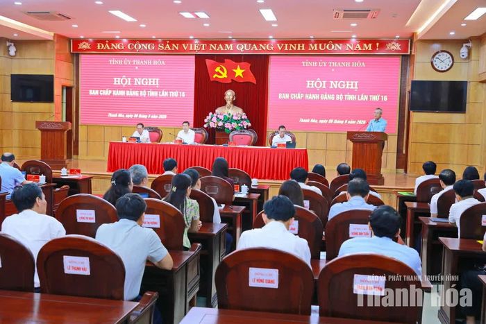 Toàn cảnh Hội nghị Ban Chấp hành Đảng bộ tỉnh Thanh Hóa lần thứ 16.