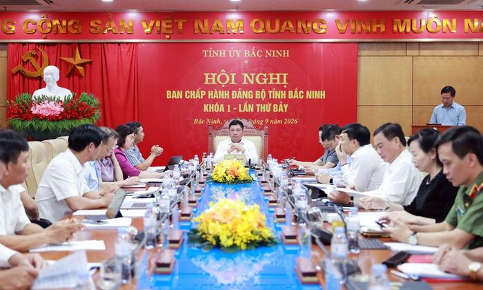 Quang cảnh Hội nghị Ban Chấp hành Đảng bộ tỉnh lần thứ Bảy.