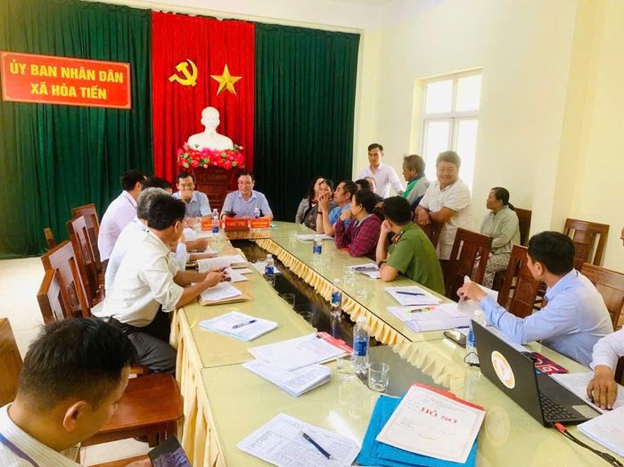 Việc tiếp công dân tại xã Hòa Tiến được duy trì thường xuyên, qua đó kịp thời lắng nghe, tiếp nhận và giải quyết các kiến nghị, phản ánh của người dân. Ảnh: ĐVCC