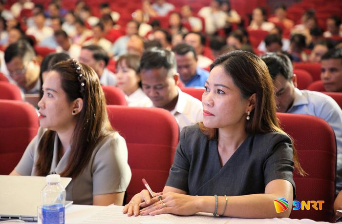 Hơn 260 cán bộ Mặt trận cơ sở tham gia lớp tập huấn. Ảnh: ALĂNG NGƯỚC