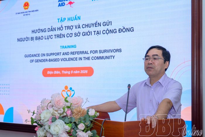 Phó Giám đốc Sở Nội vụ Lê Đình Tuyên phát biểu khai mạc lớp tập huấn.