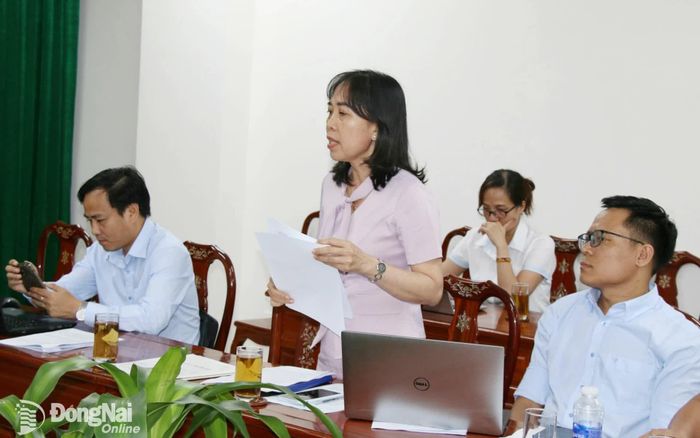 Phó Giám đốc Trung tâm Phục vụ hành chính công thành phố Đồng Nai Nguyễn Thị Thanh Thảo phát biểu ý kiến tại buổi làm việc. Ảnh: Hải Quân