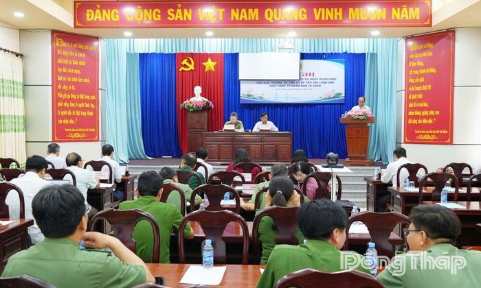 Quang cảnh hội nghị. Ảnh: TRỌNG TÍN