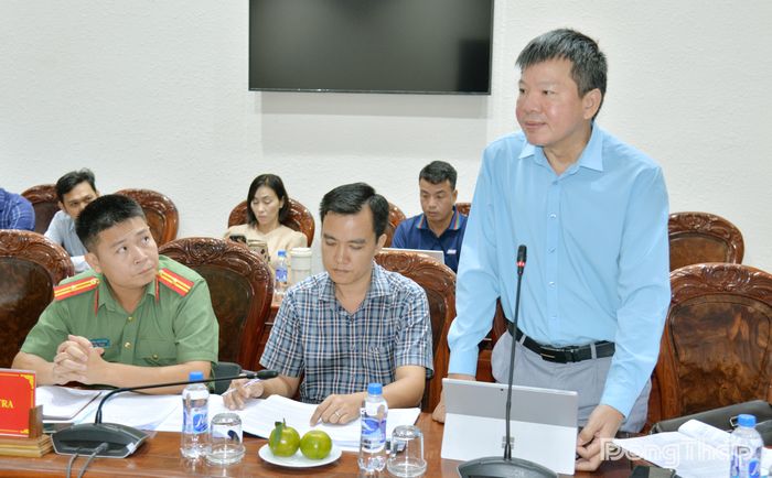Các thành viên Đoàn kiểm tra phát biểu ý kiến.