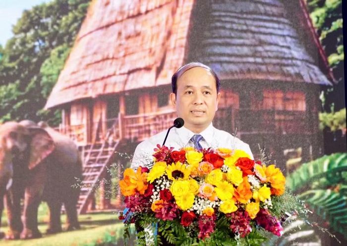  Ông Nguyễn Phong Phú - Phó Giám đốc Trung tâm Triển lãm văn hóa nghệ thuật Việt Nam phát biểu tại lễ bế mạc. Ảnh: D.L 