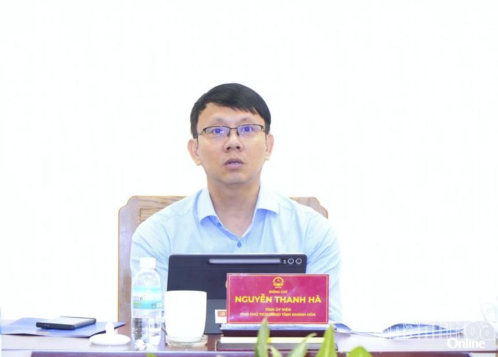 Đồng chí Nguyễn Thanh Hà phát biểu tại cuộc họp.