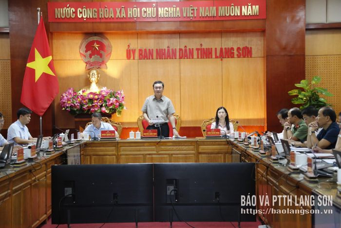 Đồng chí Nguyễn Cảnh Toàn, Phó Bí thư Tỉnh uỷ, Chủ tịch UBND tỉnh kết luận cuộc họp