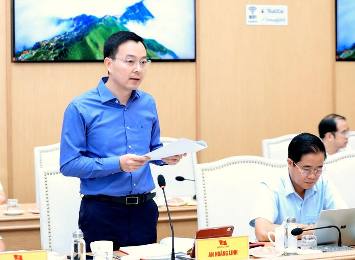 Các đại biểu phát biểu tại hội nghị.