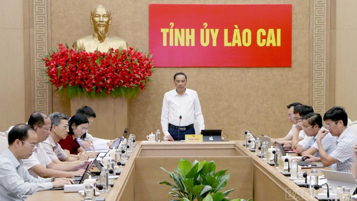 Quang cảnh buổi làm việc.