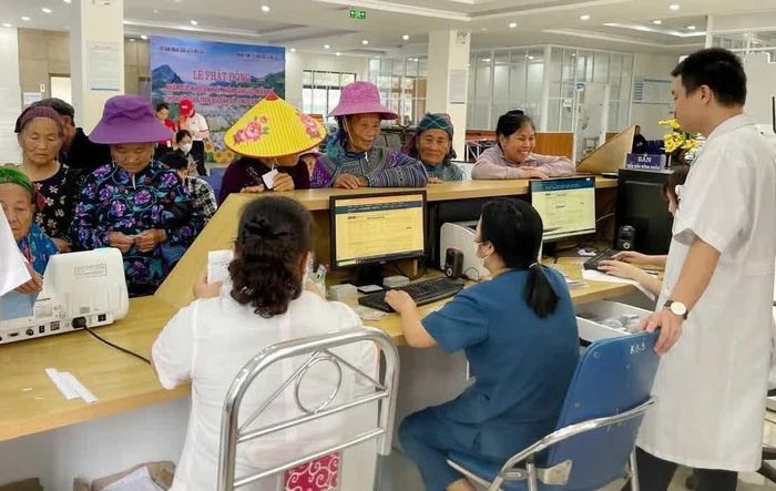 Trung tâm Y tế khu vực Si Ma Cai nâng cao chất lượng phục vụ, hướng tới sự hài lòng của người bệnh.